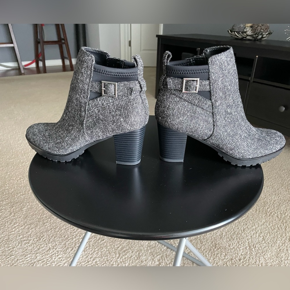 Kelly & Katie Mallory’s Bootie NWOT